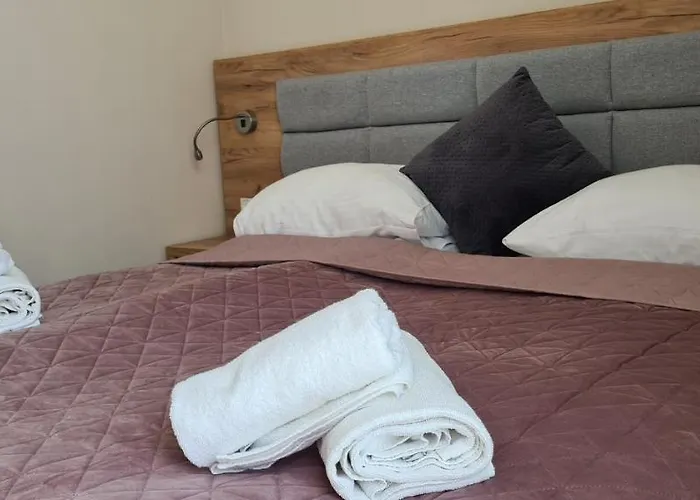 Apartment Czarna Gora 205 3*